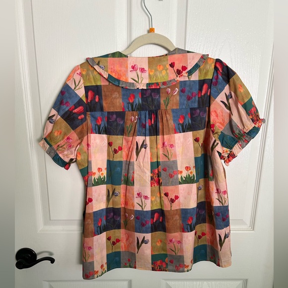 GiGiO USA Floral Top Size Medium NWT - Picture 3 of 5